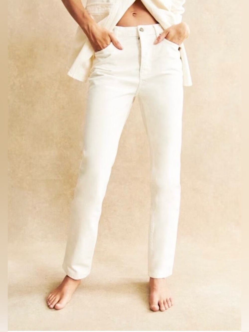 Sezane High-Rise Straight Jeans in Off-White/Cream